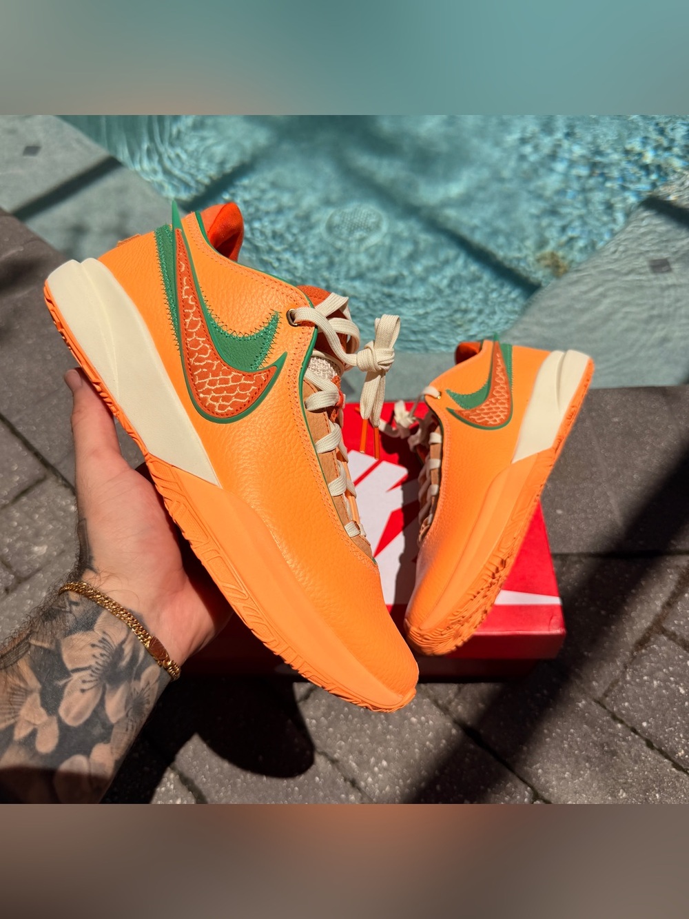 NIKE LEBRON 20 FAMU PEACH CREAM FN8263-800. SIZE 10M